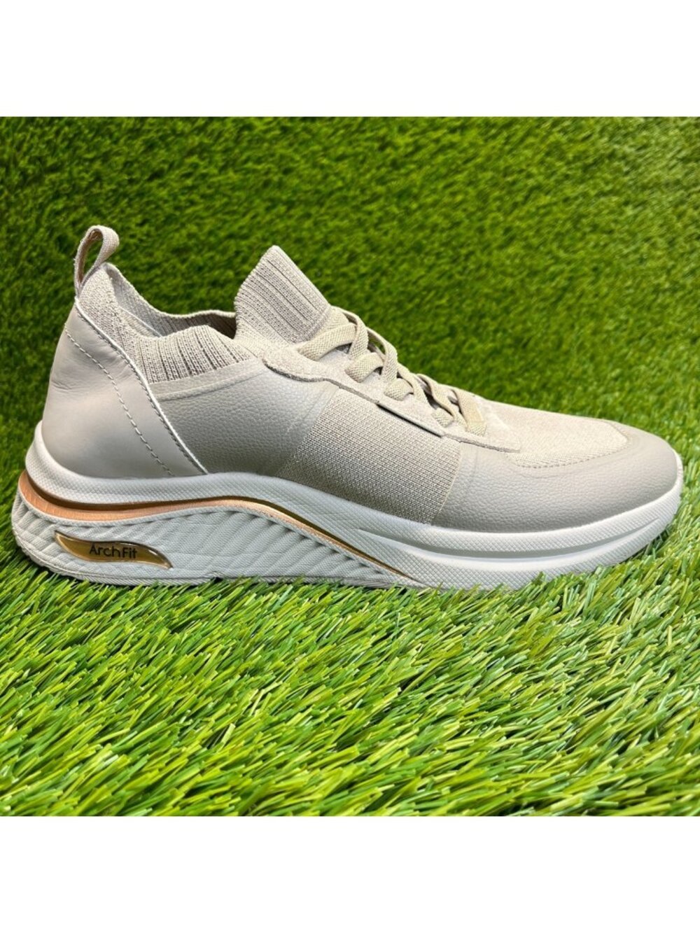 Skechers Miles Miglio Marca Womens Size 9 Taupe Athletic Running Shoes Sneakers